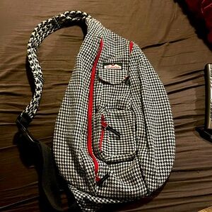 KAVU Rope Sling Rope Crossbody Bag - Houndstooth Plaid